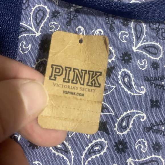 VICTORIA'S SECRET PINK REVERSIBLE CANVAS TRAVEL TOTE BAG Blue PAISLEY Reg. $50 - Picture 6 of 10